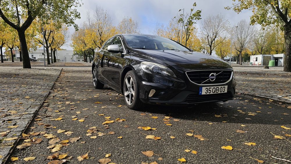 Volvo V40 D4 R-Design