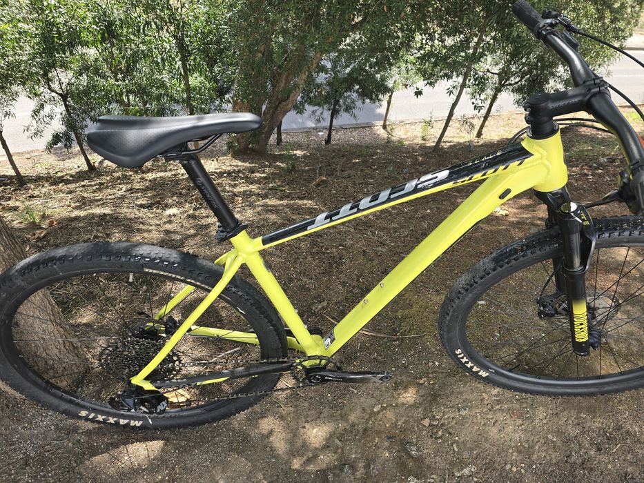 Scott scale 29 L usada 12x1v com rock shox