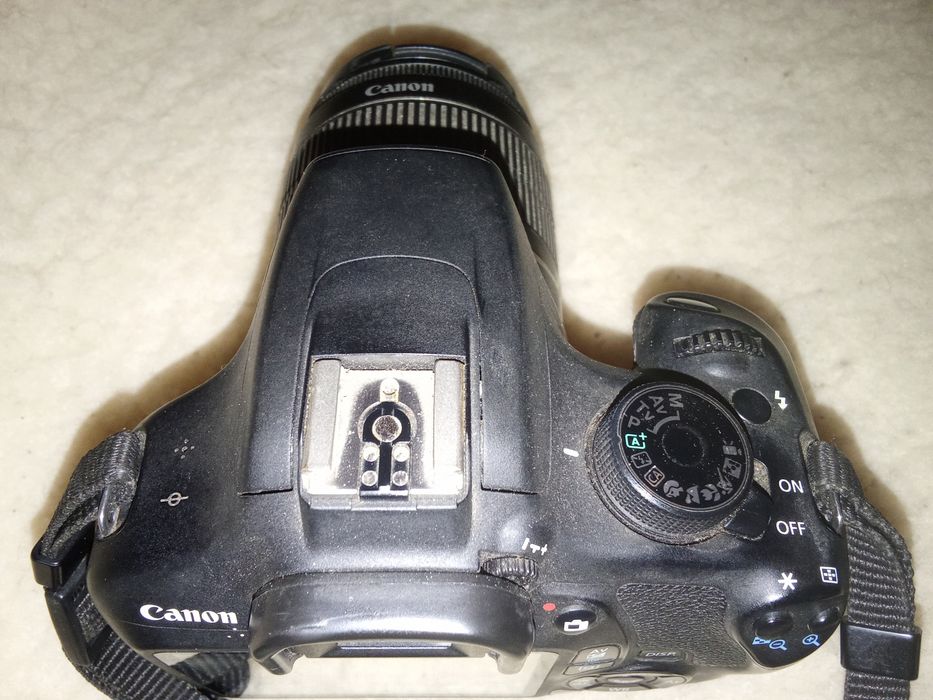 Canon EOS 1200D, carregador, cabo USB