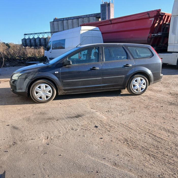Ford Focus 1.8tdci hak klima