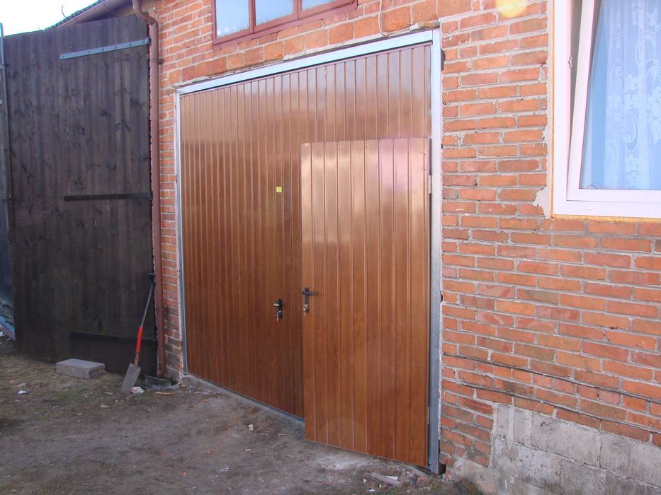 Brama uchylna uchylna,ocieplona,braz mat