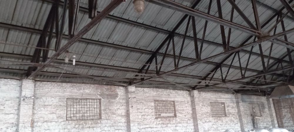 Продам производственную, складскую базу, 3300 м.кв, участок 1,89 Га.