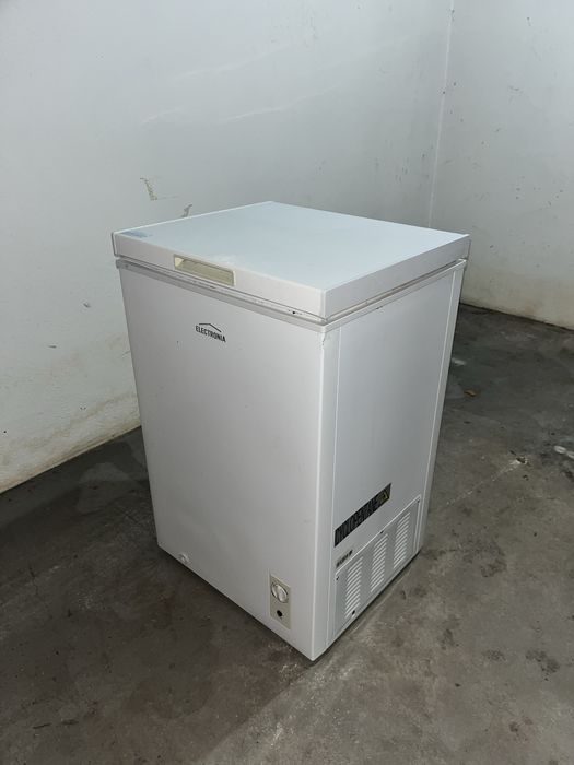 Arca Congeladora Electronia 100L HS-131CN
