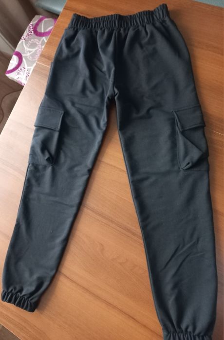 Спортивні штани для хлопчика на зріст 146см НОВІ