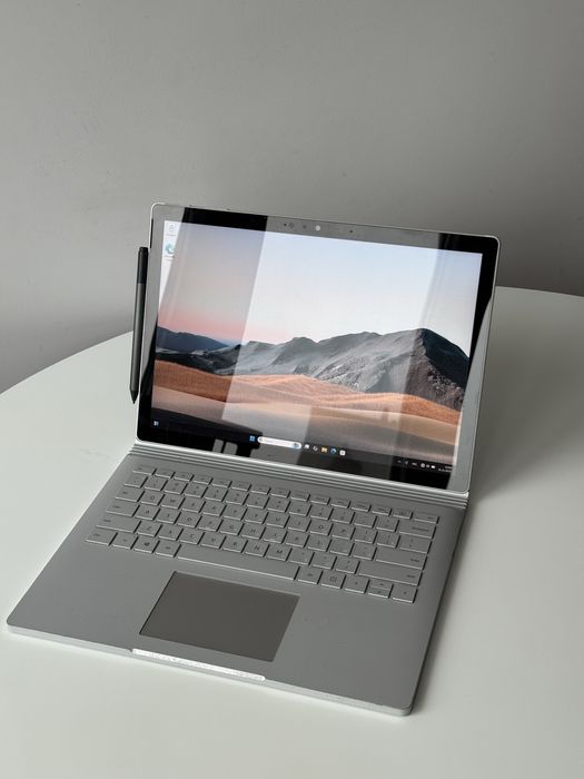 Microsoft Surface Book 3 – 13.5” | Intel i7 | 32GB RAM | 512GB SSD
