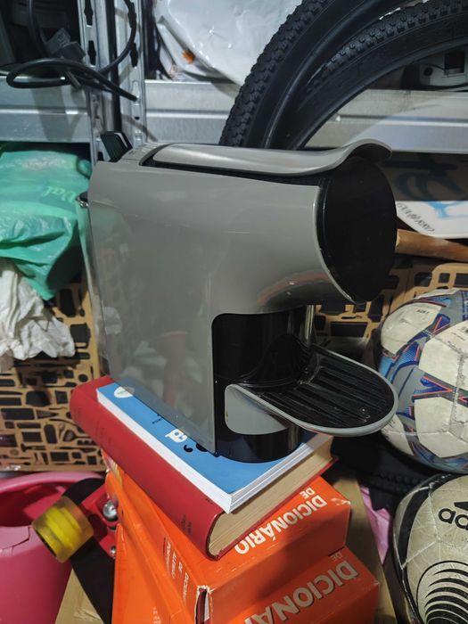 Máquina cápsulas Continente