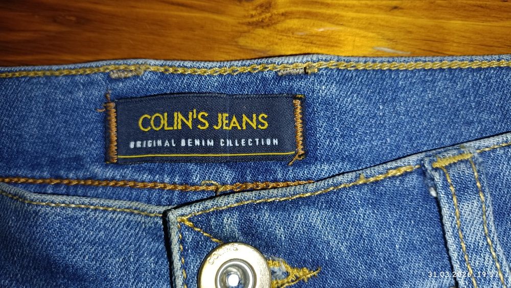 Світло-сині джинси Colin's