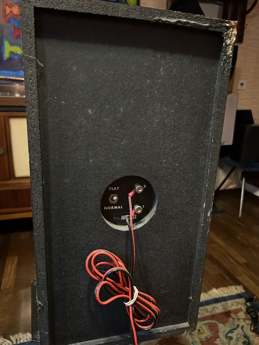 Colunas Accoustic Research AR4ax, com graves alterados, excelente som