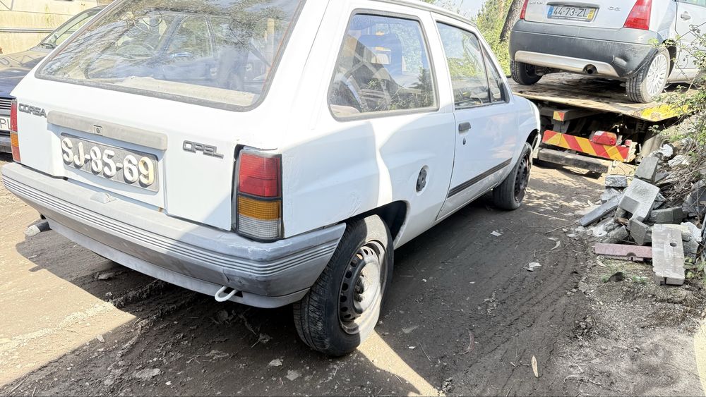 OPEL CORSA A  ANO 1989 VIATURA PARA VENDA DE PEÇAS