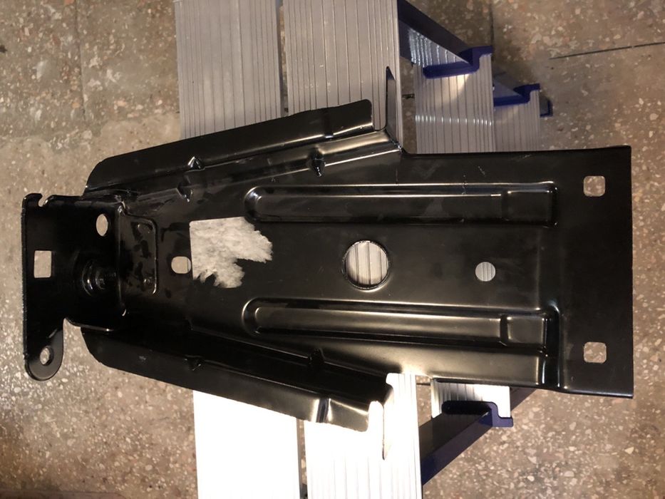 Усилитель бампера 752107934R, усилитель пола кузова Renault