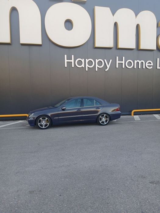 Mercedes-Benz c220cdi elegance com 258mil com livro de revisões