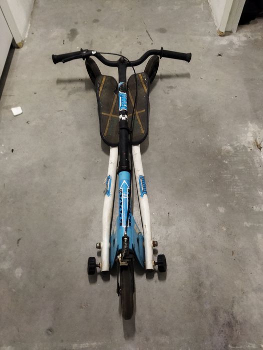 Trotinete de 3 rodas