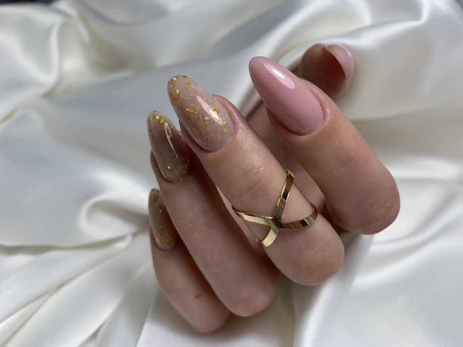 Манікюр,укріплення,покриття гель лак