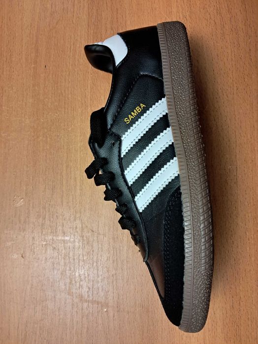 Детские Кроссовки adidas 38 размер стелька 24см