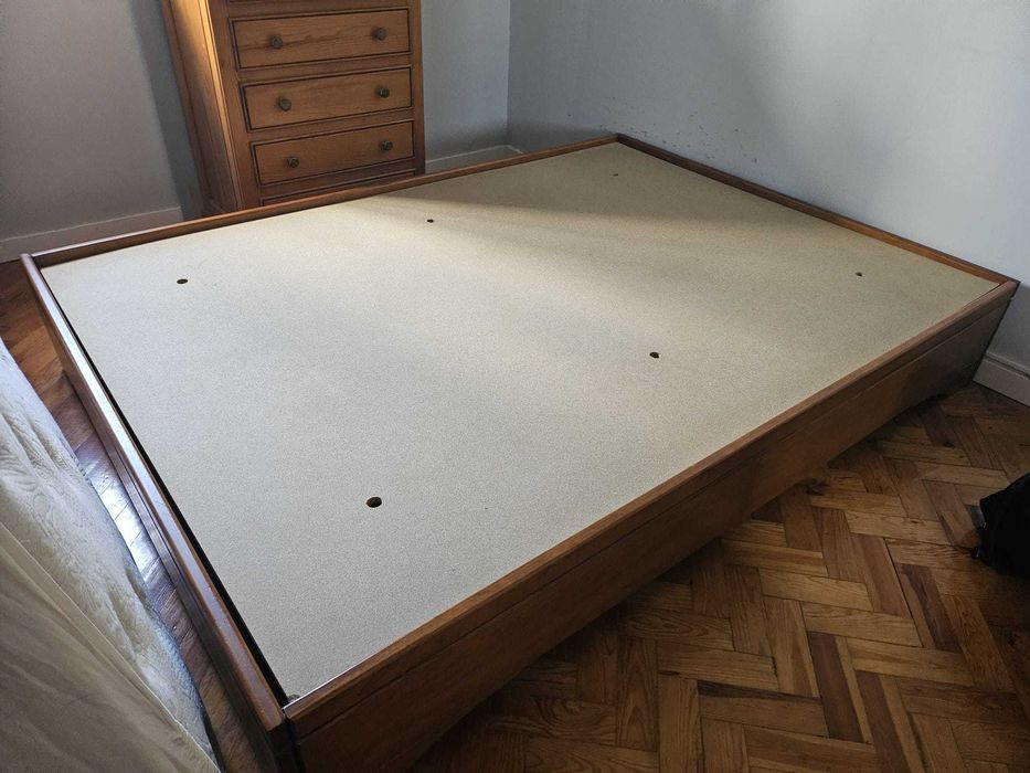Cama de casal madeira para colchão 140x200cm 40 €