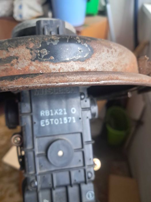 Воздушный фильтр с крышкой