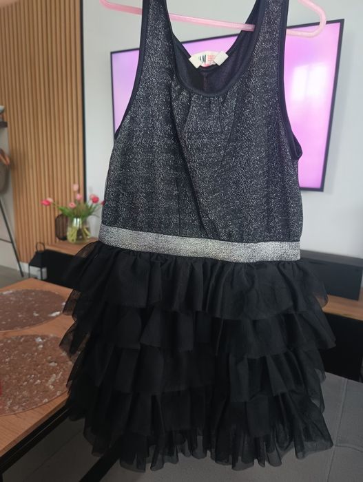 Sukienka czarno-srebrna błyszcząca z tiulem h&m rozm 146 sylwester