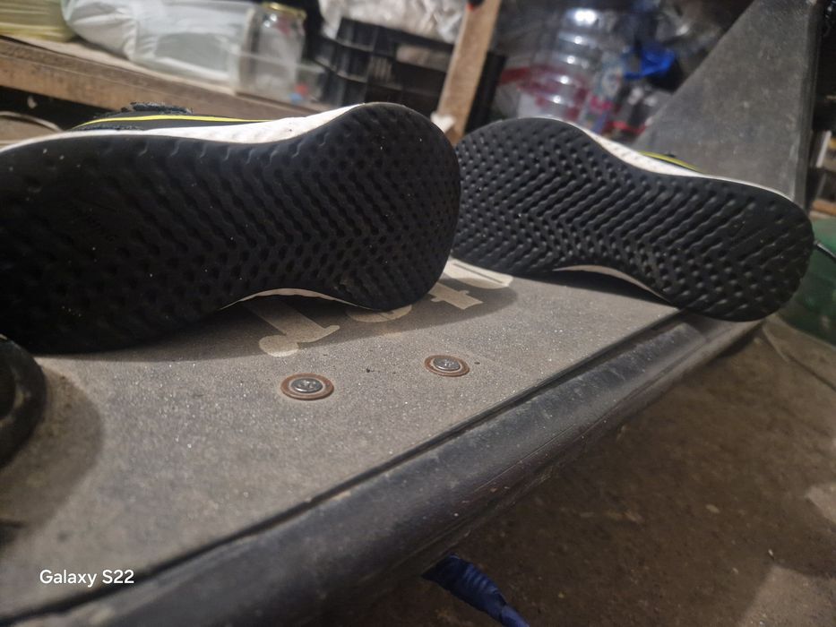 Продам кросівки гарной фірми Nike 28р.17 см.