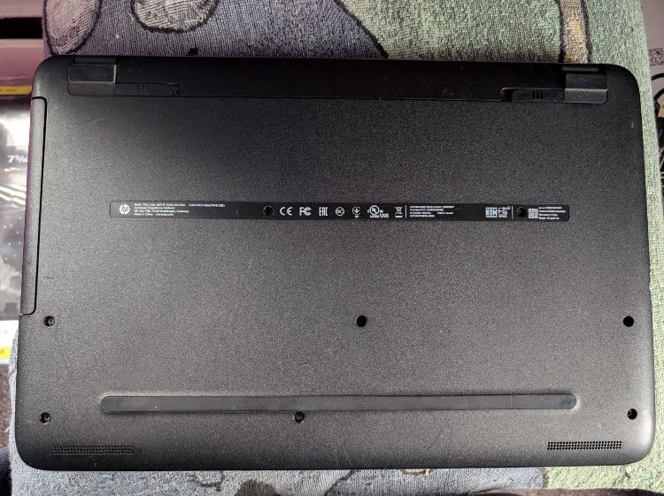 HP 15-AY011nr 15.6"  Intel CORE i5-6200U 2.30GHz