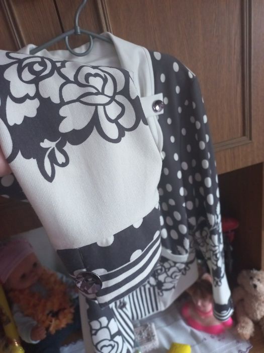 Піджаки  жіночі.