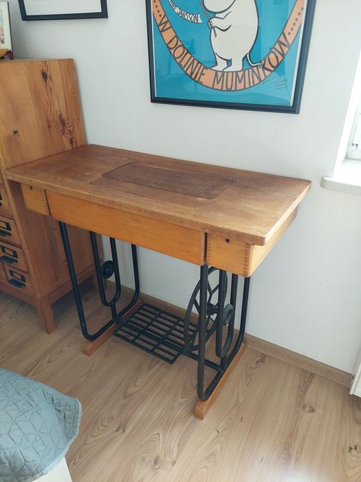 Szafka z maszyną Łucznik