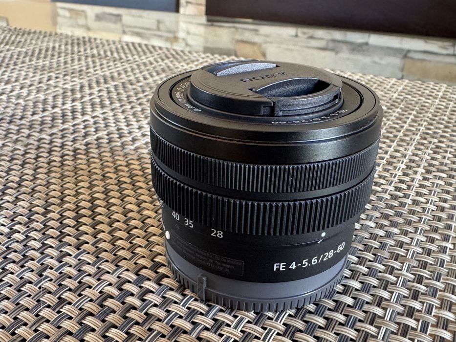 Sony a7c + 28-60mm como nova sem marcas de uso.