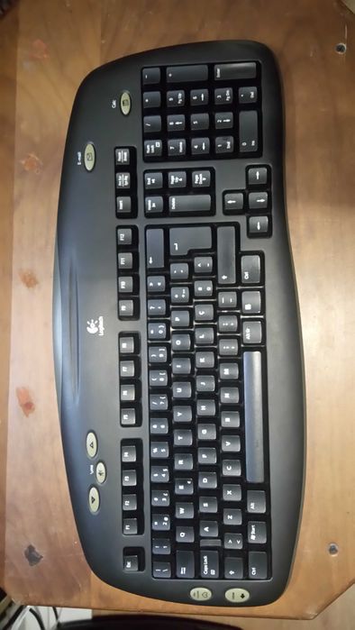 Logitech Keyboard c-fios (New)64750558068867123