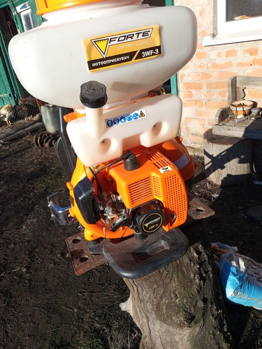 Садовий оприскувач  бензиновий