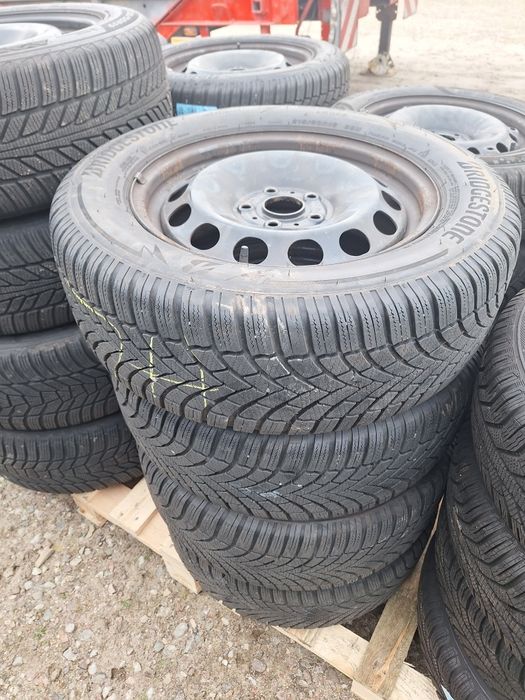 Koła zimowe VW T roc 215 60 r16