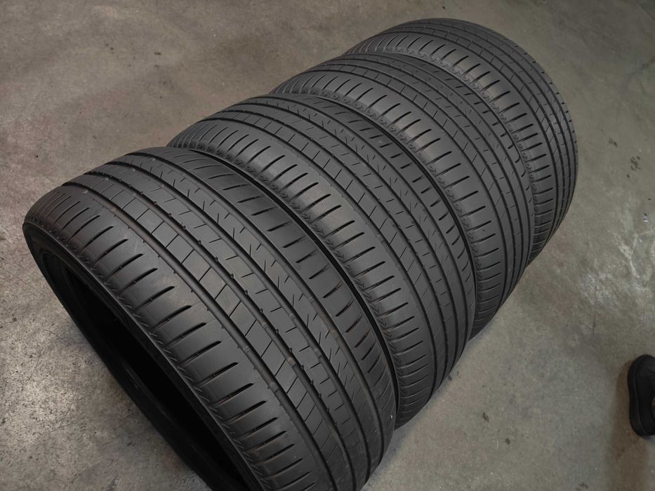 Шини літо r19 235 45 Bridgestone Alenza 24рік Японія