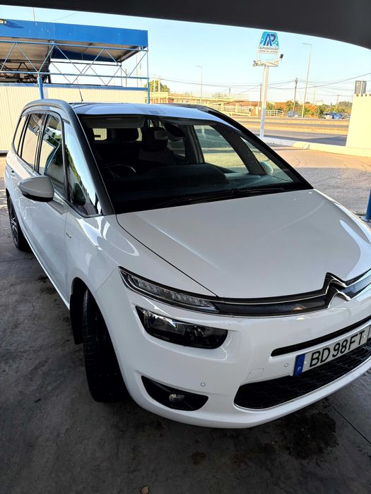Estado Impecável: Citroën C4 Grand Picasso Exclusive (1.6 BlueHDi) | Volante à Direita com Matrícula Portuguesa