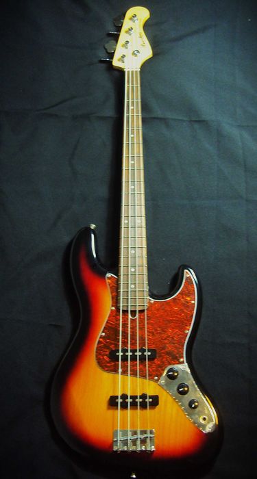 Gitara basowa Bacchus Universe Series//Jazz Bass Dziekanów