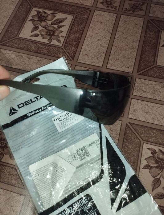 Очки защитные DeltaPlus Brava2 Smoke