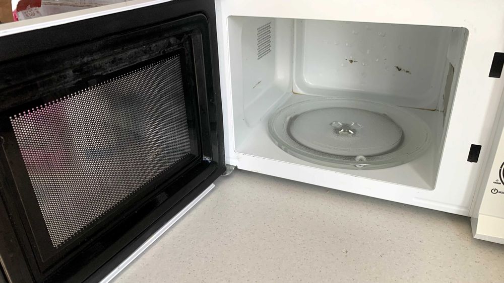 Микроволновка Saturn Полностью рабочая!