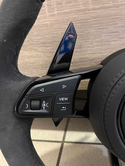 Volante Audi A3 8V A4 B8 TT 8J Q3 Q5 (S-Line / RS) Estilo R8