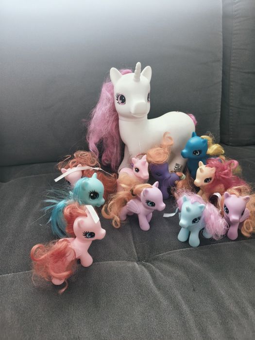 Zestaw koników, małe i duży