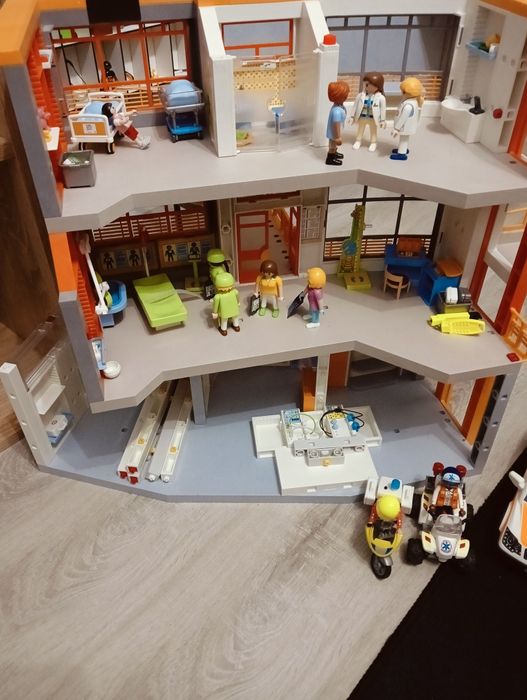 Duży zestaw szpital Playmobil