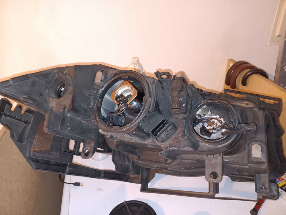 Otica Esquerda Renault megane