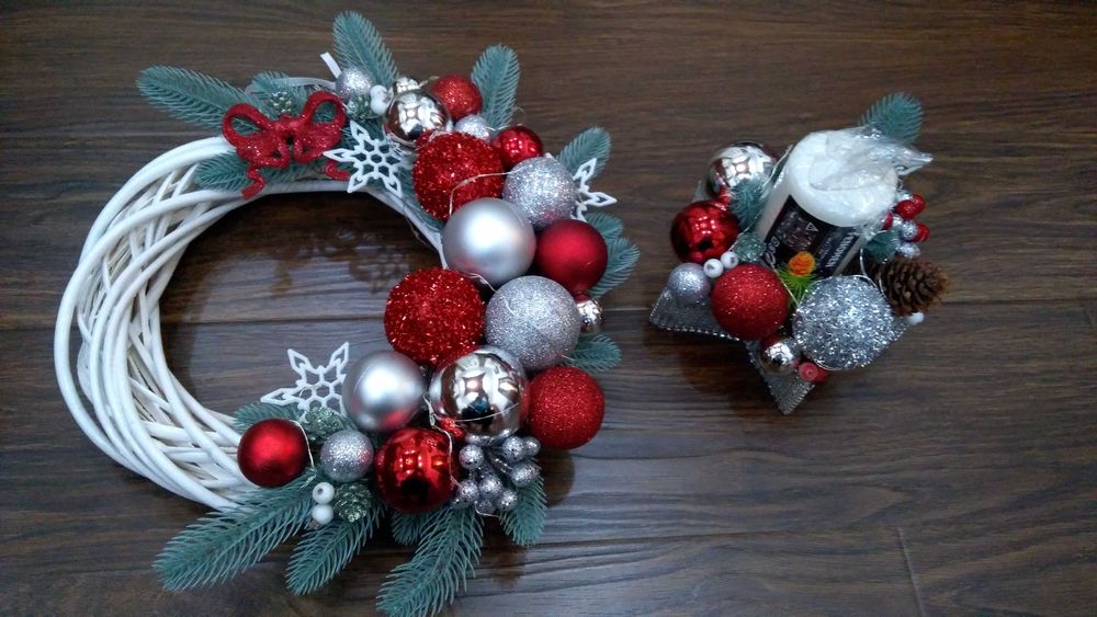 Новорічний декор,подарунки, різдвяний віночок,і свічка.ручної роботи.