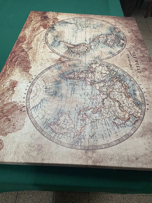 Tela “the world”