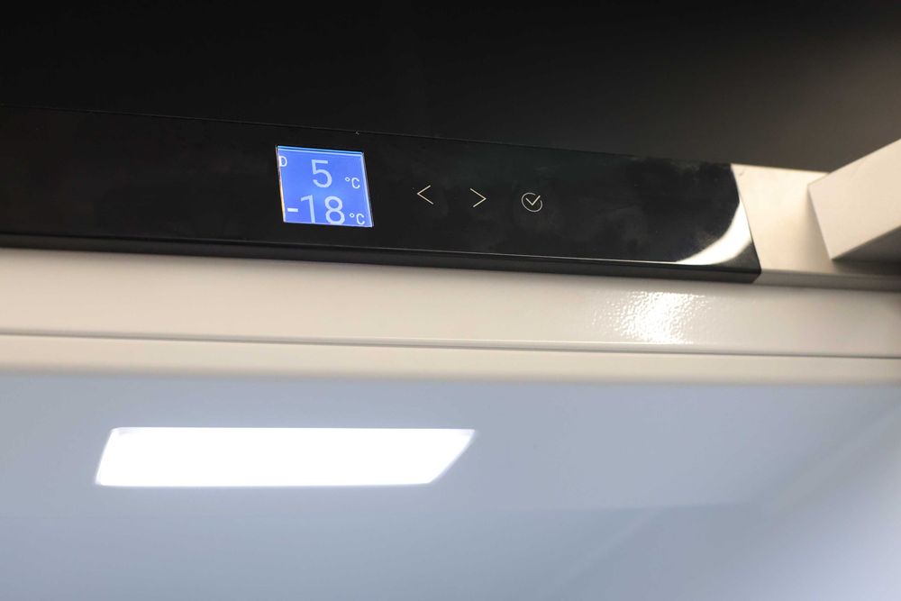 Chłodziarko-zamrażarka Liebherr CBNsda 5723 z Biofresh Ekspozycja