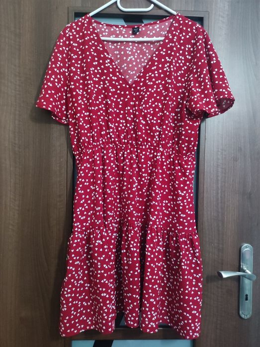 Czerwona sukienka damska w serduszka Shein 0XL