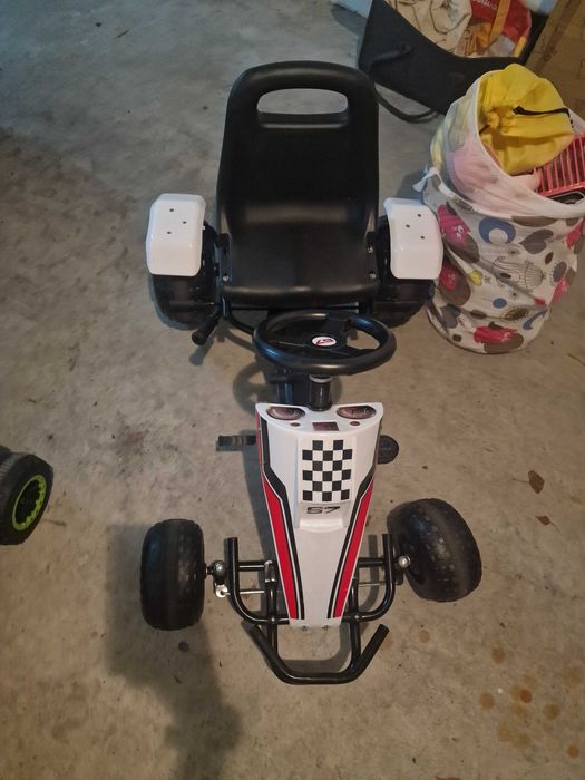 Karting a pedais de crianc