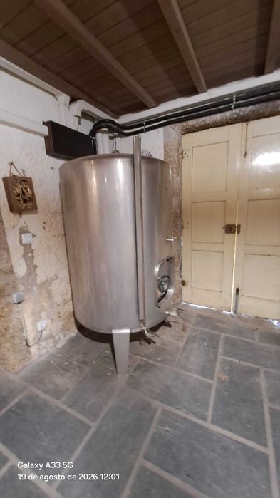 Cuba em inox em muito bom estado. Capacidade 1000 litros