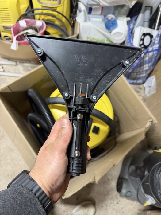 Продам миючий пилосос, екстрактор Karcher SE 4001 / SE 4002