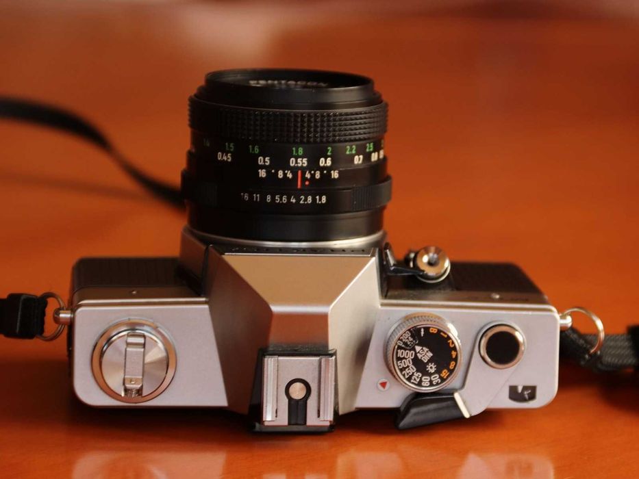 SLR analógica Praktica MTL3 com objetiva Pentacon 1.8/50