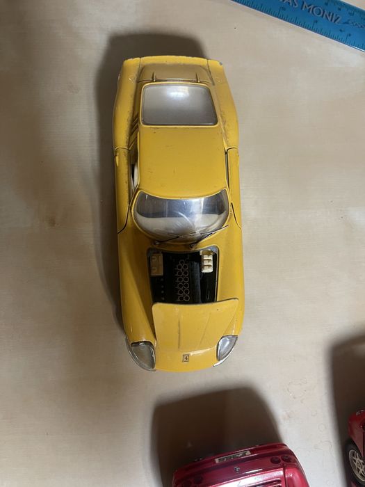 Carros de colecao em bom estado