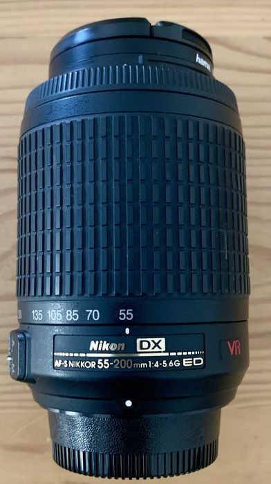 Nikon D5600 + 4 objetivas