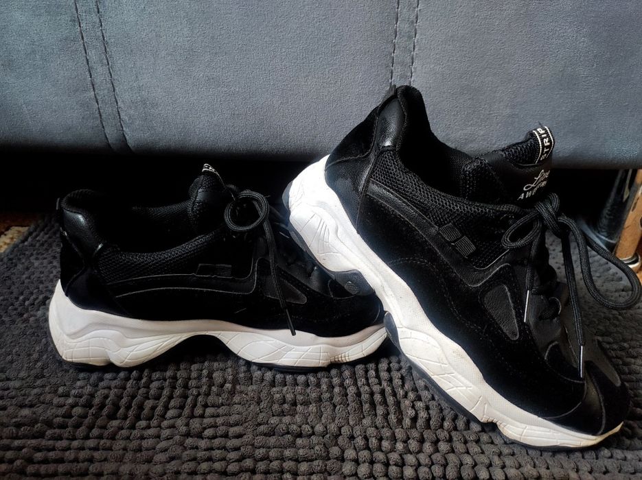 Кросівки 38 розмір