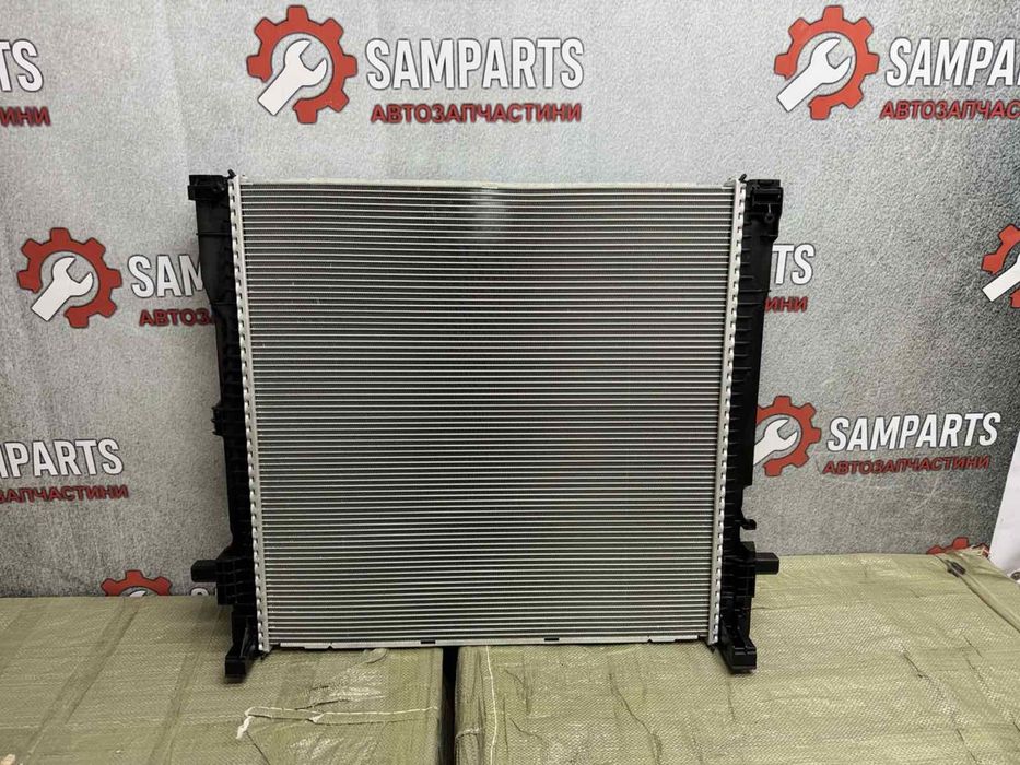 Радиатор основной BMW x5 G05 17118655752 радиатор охлаждение бмв х5 дж05